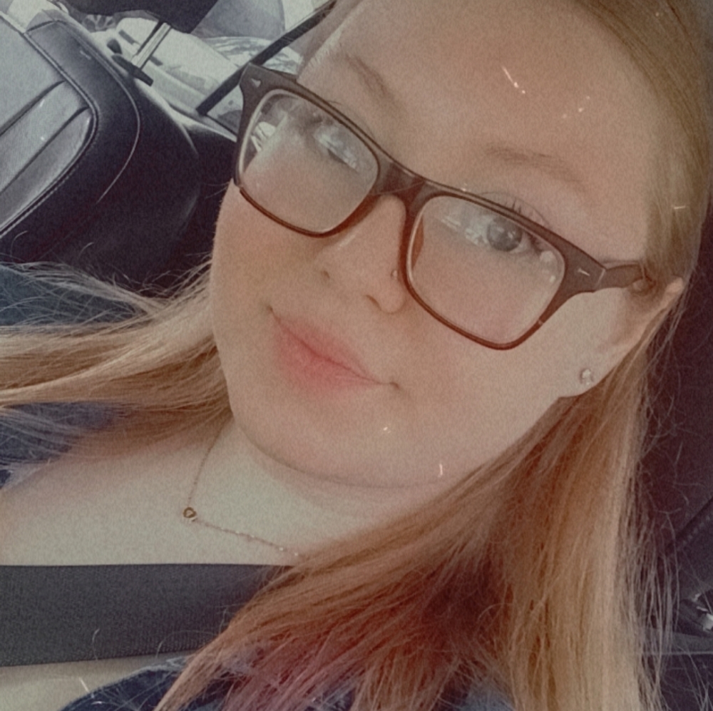 Meet your Posher, Abigail